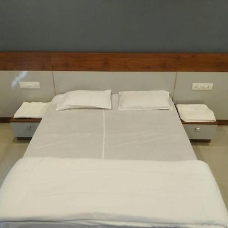 Himani Heritage Resorts, Formerly Camp Nishani Holidays Madikeri Buitenkant foto
